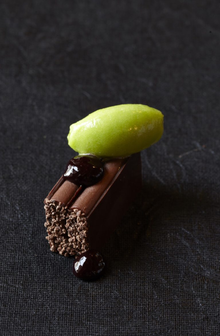 dessert chocolat et persil, du chef étoilé Jean Sulpice